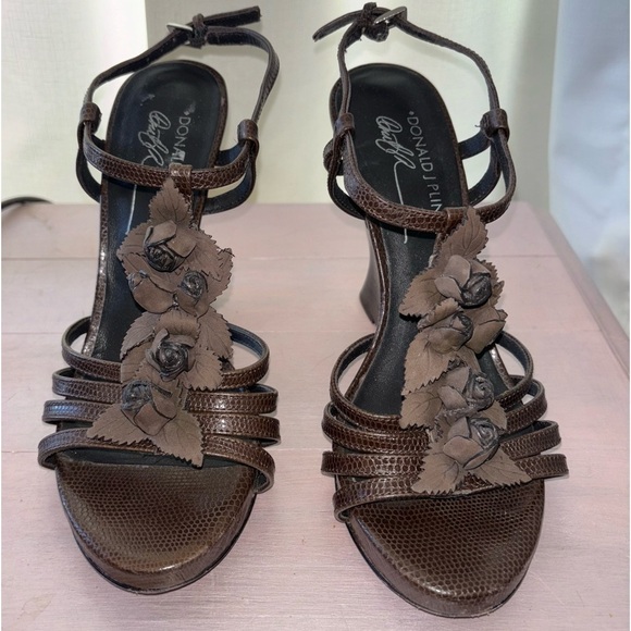 Donald J. Pliner Brown Bambi Rosette Floral Ankle Strap Cutout Wedges Size 7.5 - Picture 2 of 12
